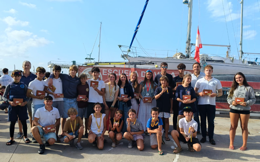 Victorias de la Escuela del R.C.M.A.-R.S.C. en la Regata Villa de Gij�n - 