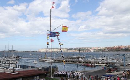 homenaje a elcano