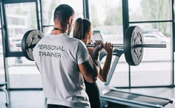 Ponte en forma con nuestro entrenador personal - 