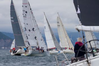 Biobizz, Alpega, Turi y Txepin ganan el II Trofeo Social en el Abra - 
