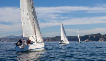 El Trofeo CDCP llega a su ecuador en aguas del Abra - 