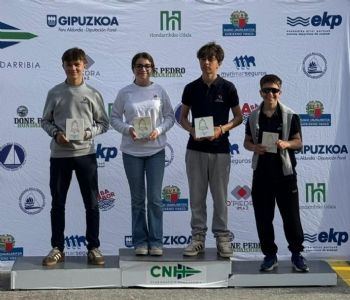 El equipo Optimist del RCMA-RSC brilla en aguas de Hondarribi - 