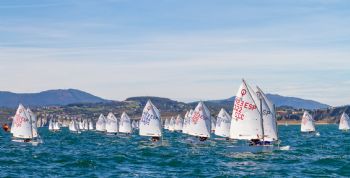 El Campeonato de Espa�a de la clase Optimist se celebra esta semana en aguas del Abra - 
