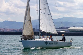 Viento flojo del norte en la tercera jornada del IV Trofeo Social en el Abra - 